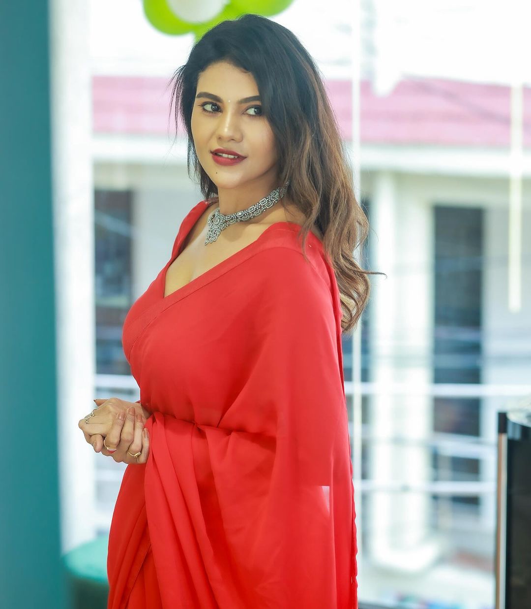 GbEPJ1hWoAAFvrC?format=jpg&name=large