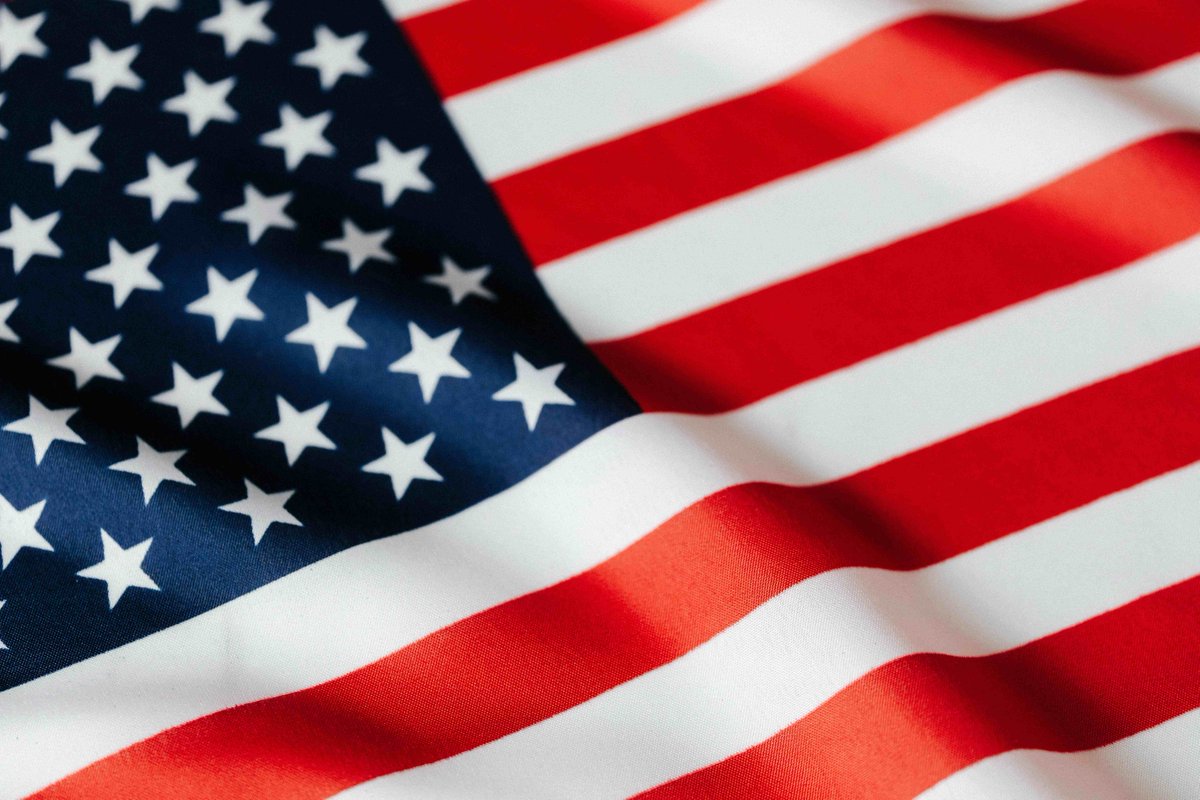 UniversalisFr's tweet photo. 📝 Cap sur Washington : l’élection présidentielle aux États-Unis approche ! L’occasion de (re)voir le fonctionnement de la démocratie états-unienne avec vos élèves grâce à notre nouvelle activité interactive.

🔗 https://t.co/nt5MYYE1Te 

#collège #lycée #histoire https://t.co/MWI0JDo7vS