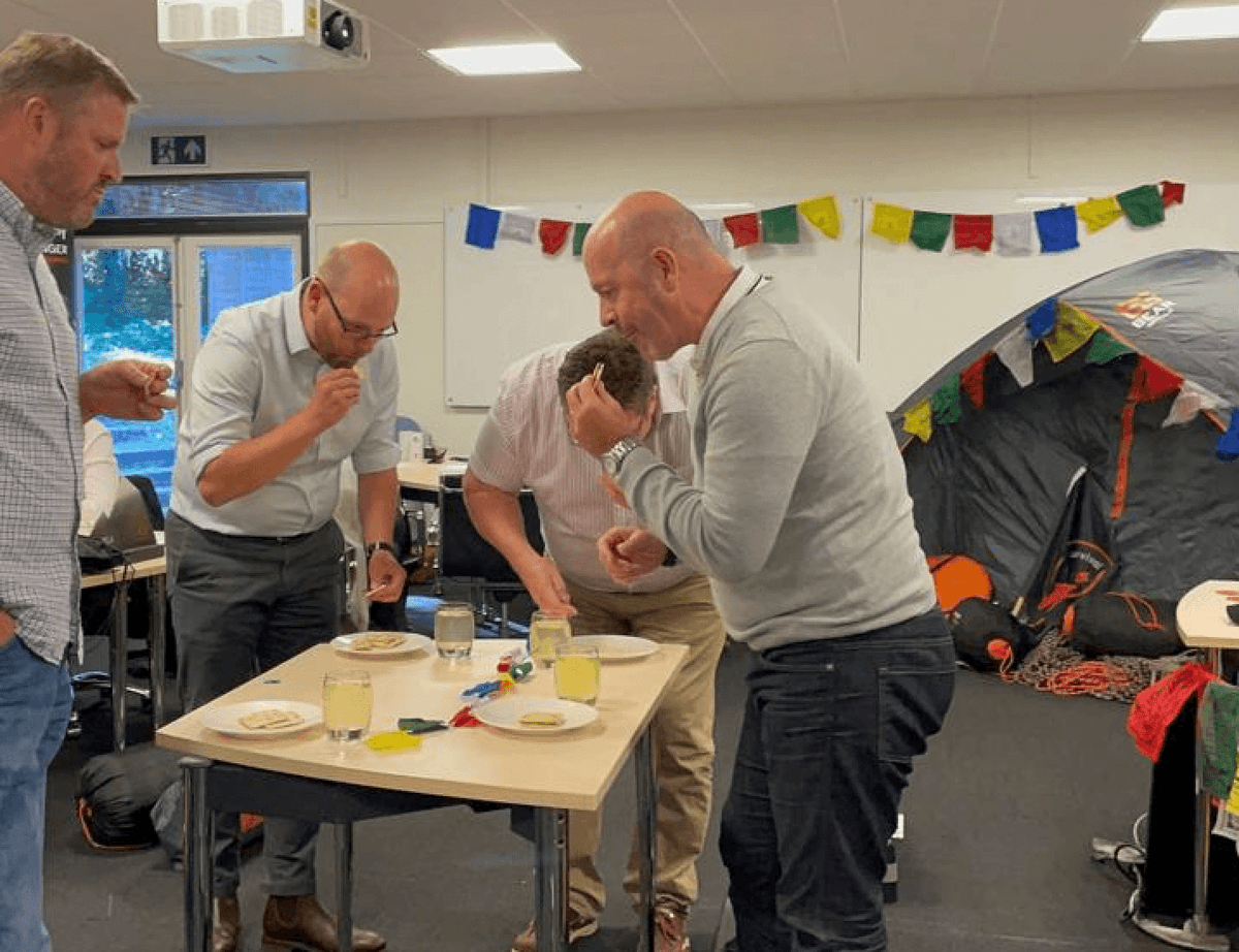 BGSurvival's tweet image. 👥 Teamwork is the key to thriving in the wild, and our indoor challenges are no exception! Book your Summit team building event today and see if you'll team will be first to reach the top!
#Teamwork #SurvivalSkills #ForagingFun