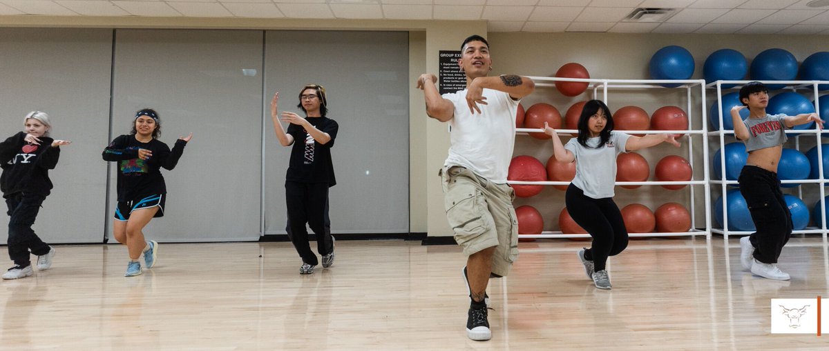 Founded in 2024, Unikiki aims to educate and create a safe space for LGBTQ+ students through ballroom culture. 💃
(🖋️: <a href="/hjgarcia0/">hannah garcía 🧸</a>)
(📸: Joel Solis)
theshorthorn.com/news/let-s-hav…