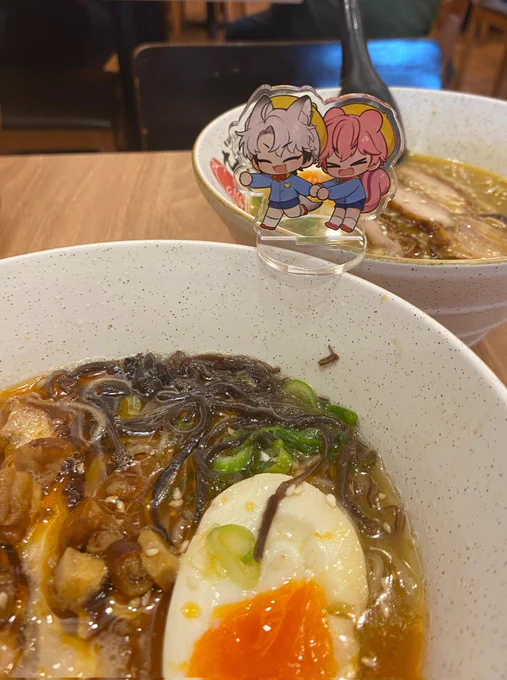 Smol eunho ready to dive into the ramen 