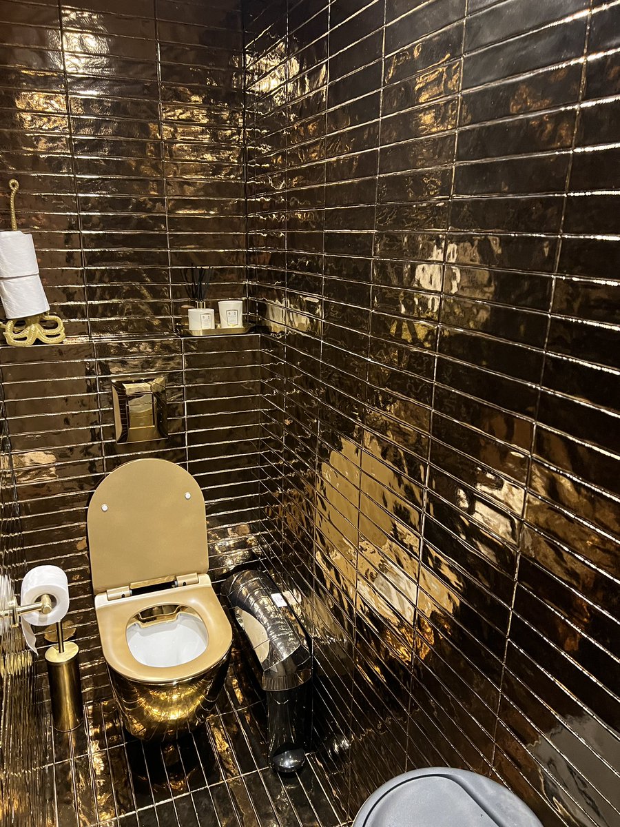 Calvin Dyson tweet media