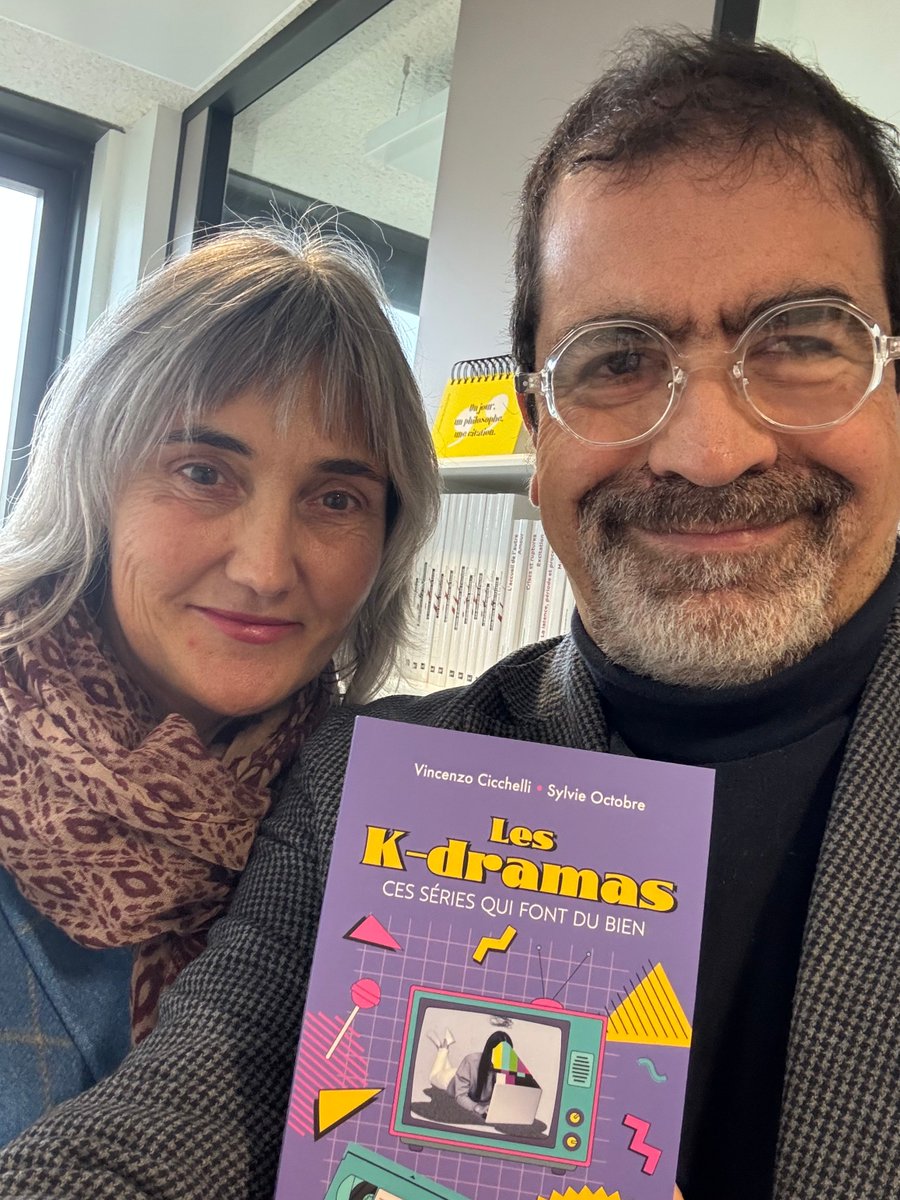 VCicchelli's tweet image. Séance dédicace aux @editions_PUF @HeleneSancey de notre ouvrage "Les K-dramas, ces séries qui font du bien" (Puf, 2024) amazon.fr/k-dramas-ces-s…
