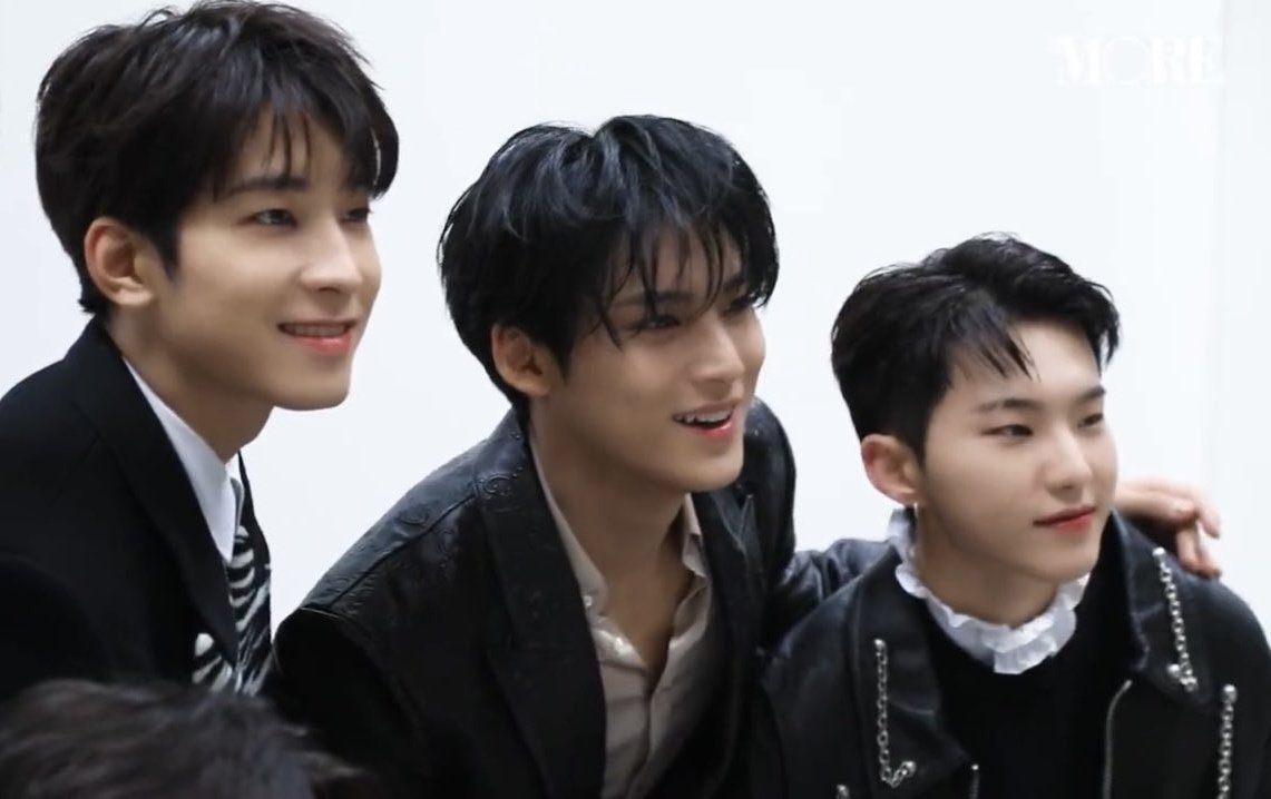Miftahu01092000's tweet photo. @caratstalk Yg kcil🤏itu ultimate bias 😍 https://t.co/XmBTiHwa9y
