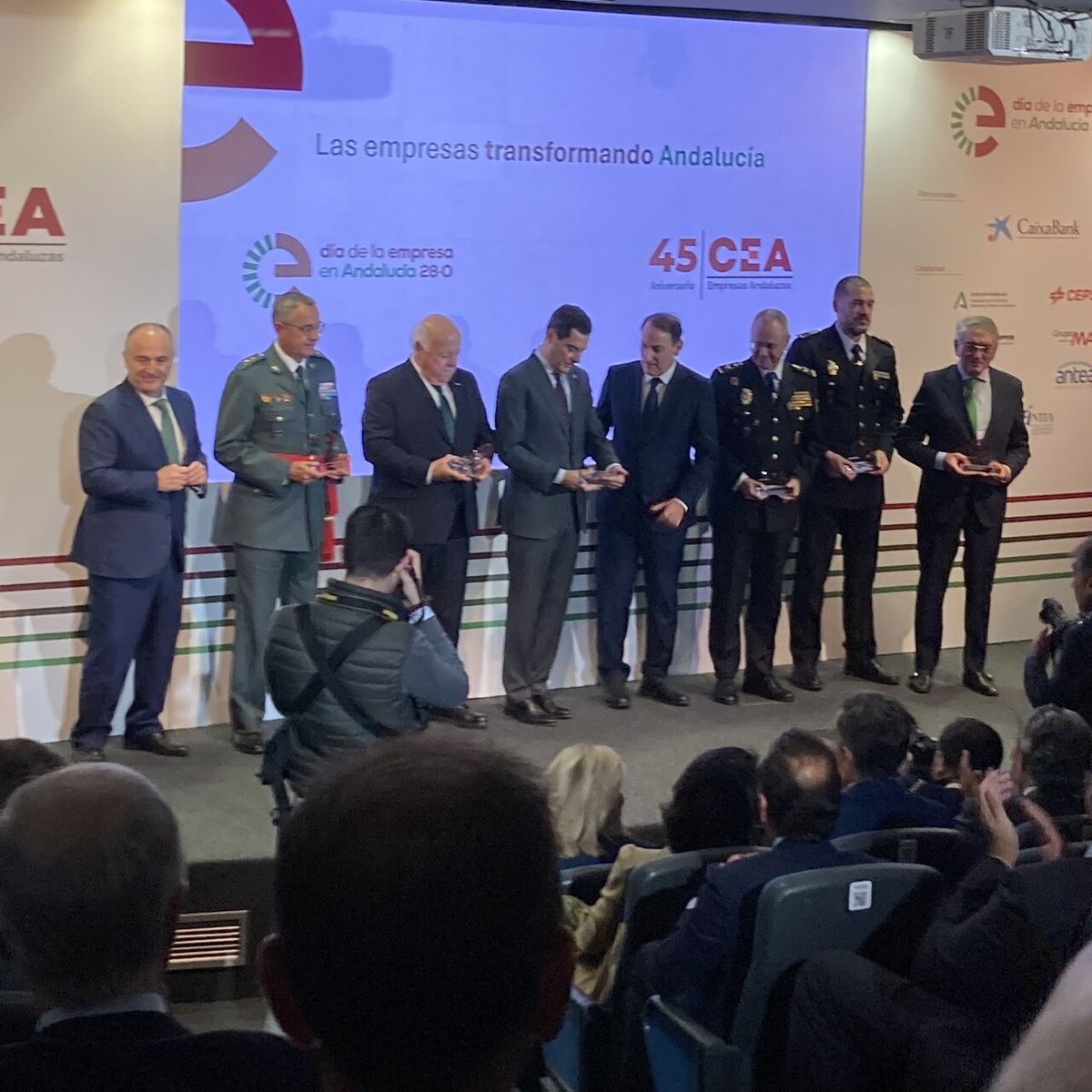 ClearisESP's tweet photo. Agradecidos por la invitación de la Confederación Granadina de Empresarios (CGE) para asistir a la celebración del #Díadelaempresa de #Andalucía, promovido por Confederación de Empresarios de Andalucía. https://t.co/wFN7MOi2gC