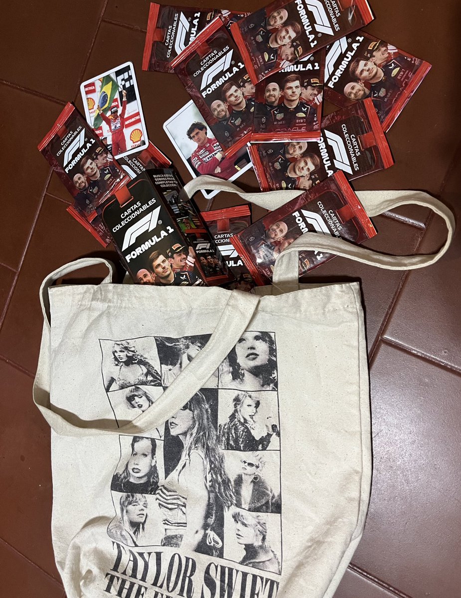 lulistone12's tweet photo. Ay noooo, qué boluda!!! Se me cayó la tote bag!!! 😭😭😭 https://t.co/WKzgW8dbM8
