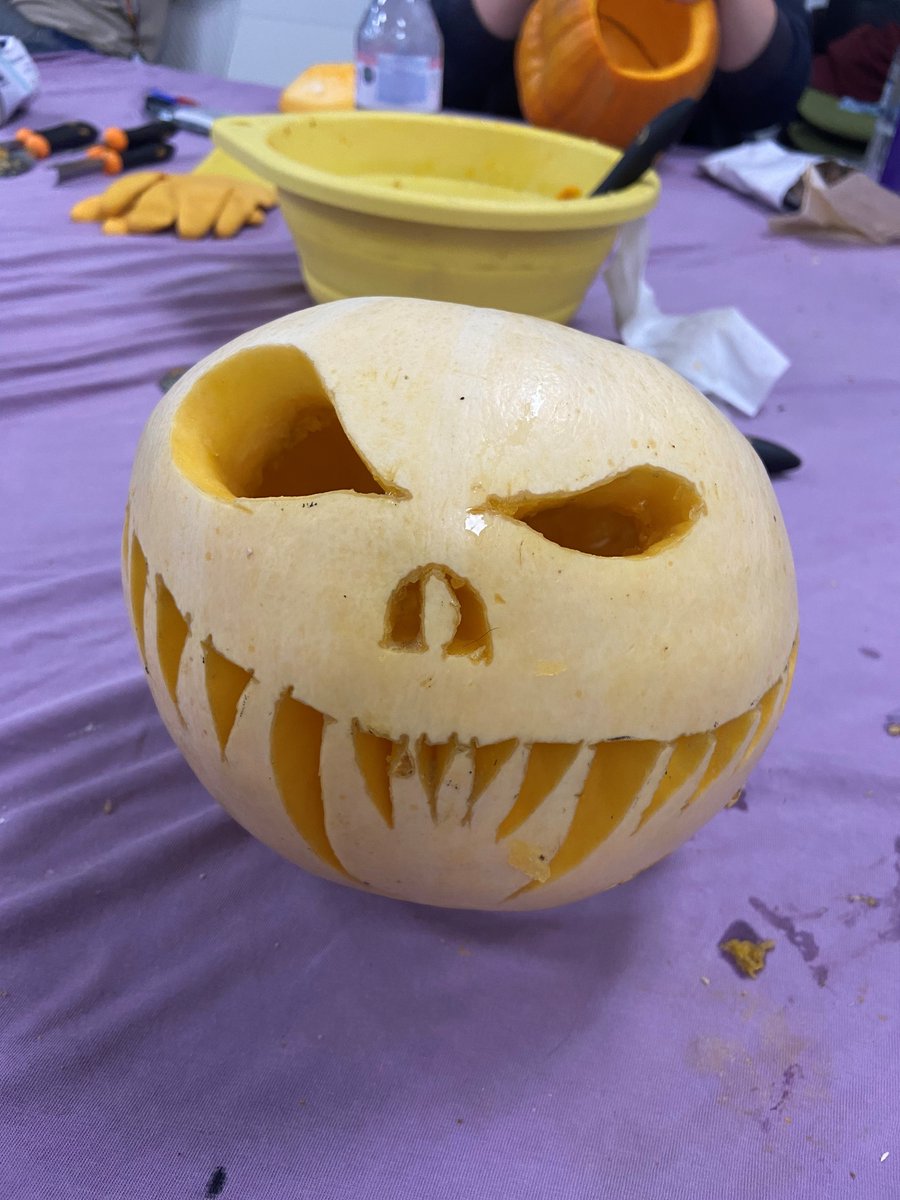 NBT Sustainable Development Unit (@nbtsusthealth) on Twitter photo How did you spend your lunch break at <a href="/NorthBristolNHS/">North Bristol NHS Trust</a> today? We had a spooky time hosting pumpkin carving for our staff. Thanks to Glenavon farm for the pumpkin donations 🎃 How did you spend your lunch break at <a href="/NorthBristolNHS/">North Bristol NHS Trust</a> today? We had a spooky time hosting pumpkin carving for our staff. Thanks to Glenavon farm for the pumpkin donations 🎃