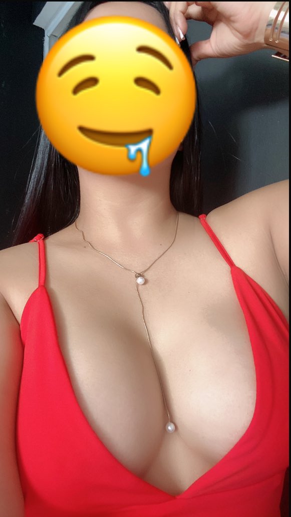 Martes rico 😋 también con ropa nos vemos antojables 😈🤤🤤🤤🤤