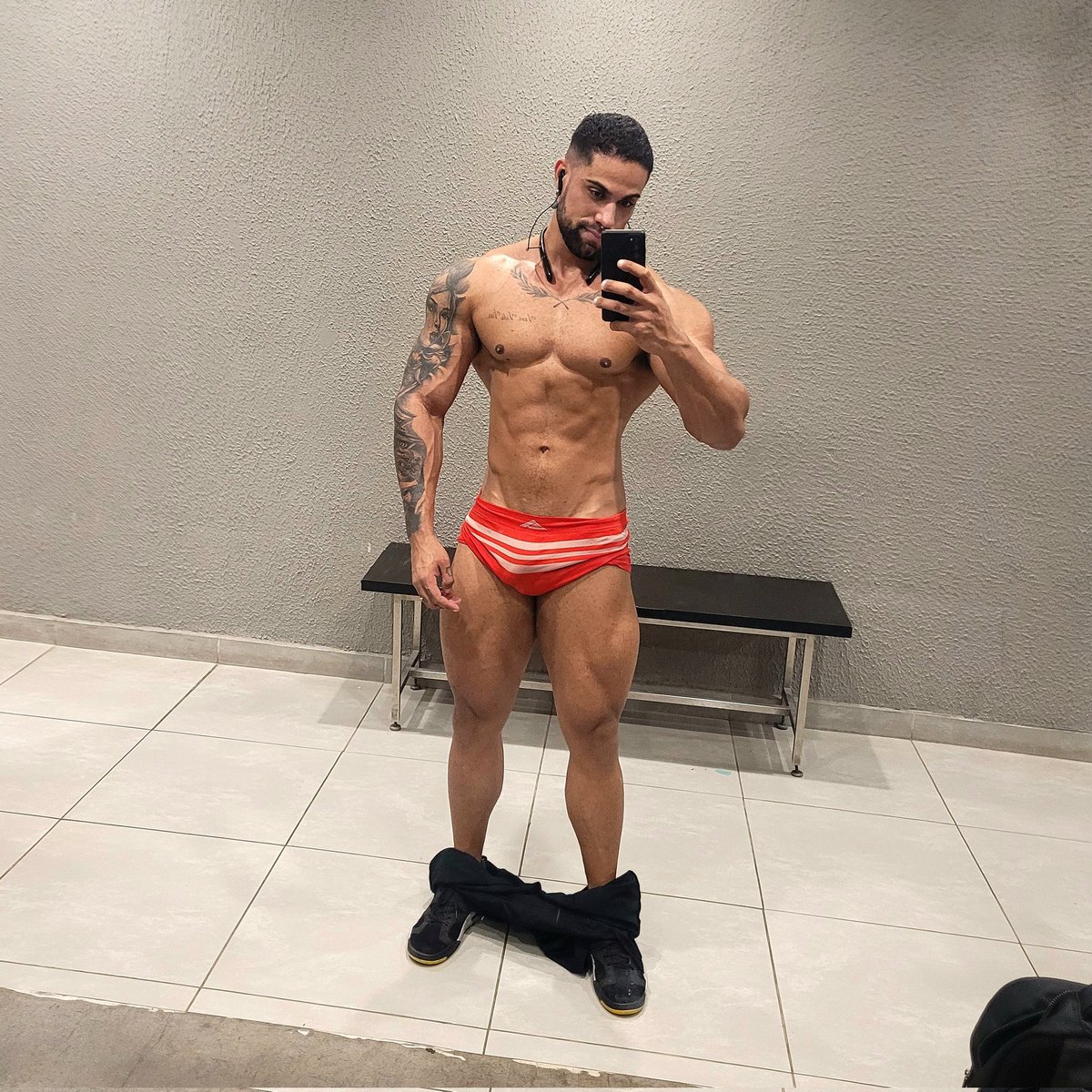 Bora treinar 

onlyfans.com/izaquemonteiro

#onlyfans #muscle #gym