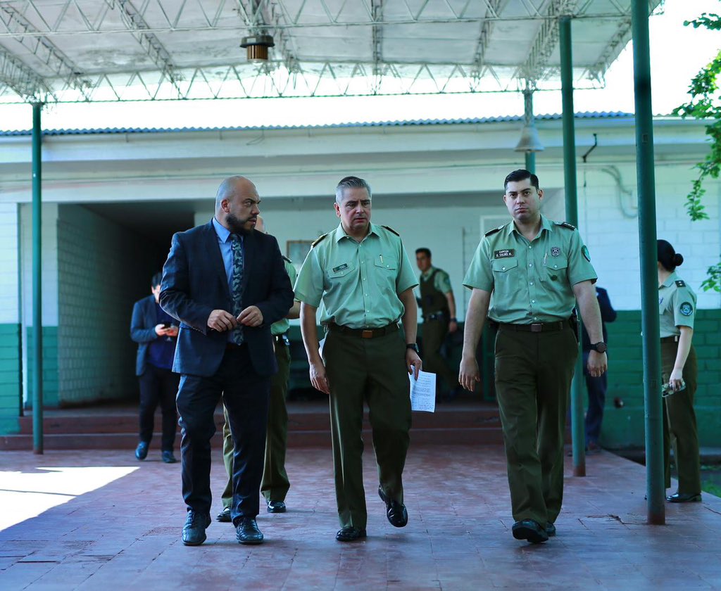 🚨Iniciamos sesiones de STOP específicas para abordar robo violento de vehículos como parte de las ⭐️5 nuevas acciones para continuar la estrategia de prevención y seguridad. Hoy estuvimos trabajando con Maipú, Cerrillos, Pedro Aguirre Cerda y Lo Espejo. Otras medidas se enfocan