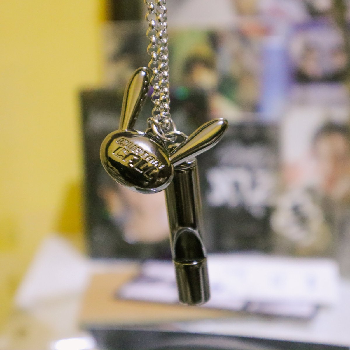 forquokkaa's tweet photo. 💌 happy mail: salah satu best purchase of the year! 🎊

siapa sangka B.A.P bisa comeback di tahun 2024, dan bisa buy salah satu merch yang memorable banget!
—this whistle, worth to buy bangett, detailnya ituu lohh~ nama member, curtain call, and matoki!

gomawo kak @durenjae 💖 https://t.co/PRFK23osZ3