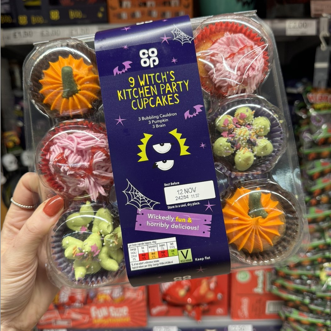 HazelHoward87's tweet photo. Yum! Love these spooky cupcakes available in the Co-op Halloween range this year! 👻🎃 https://t.co/j2cKpAgrPC