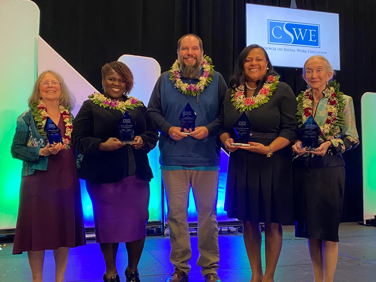 UA_SocialWork's tweet image. Outstanding #UASSW faculty members, @DrSebrena  &amp;amp; Dr. Karen A. Johnson, were honored at @CSocialWorkEd&apos;s APM! 🎉

Dr. Johnson received the Early Career Faculty Service &amp;amp; Leadership Award, &amp;amp; Dr. Jackson was awarded the Distinguished Recent Contributions Award.

#CSWE2024
