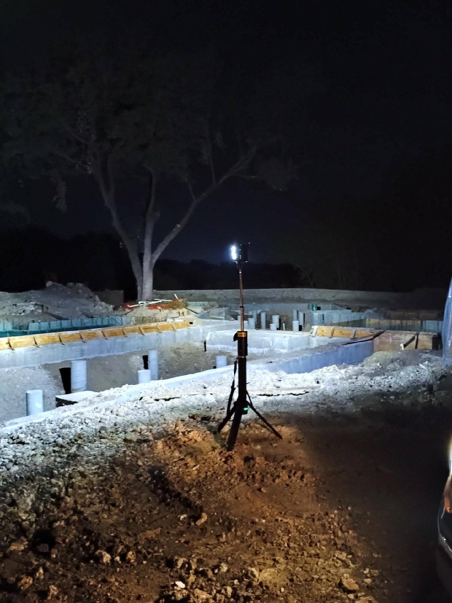 foxfuryLED's tweet image. Looking for versatile lighting solutions? The Nomad line isn&apos;t just for emergencies—it&apos;s perfect for construction sites too! With its powerful illumination and easy setup, it ensures safety and efficiency in any work environment. #foxfuryled #nomad