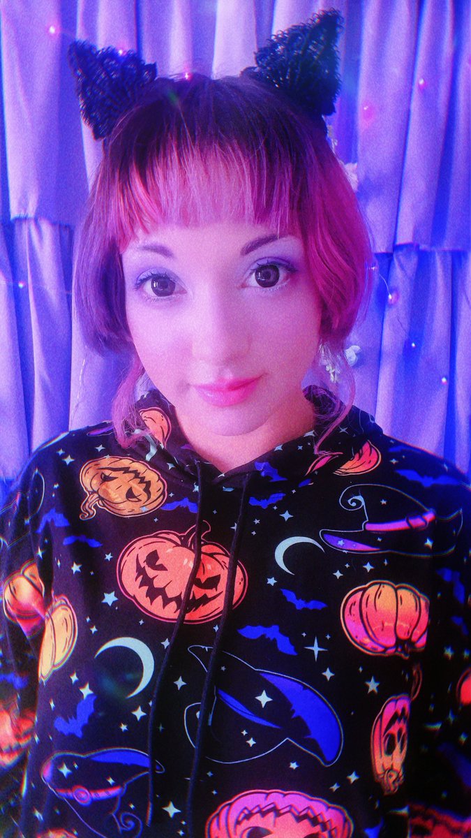 newhologram's tweet photo. Ween ween ween🎃
✨✨✨
#model #enby #kawaii #disabledmodel #queermodel #モデル #halloween #ハロウィン https://t.co/tQA6HqvkBf