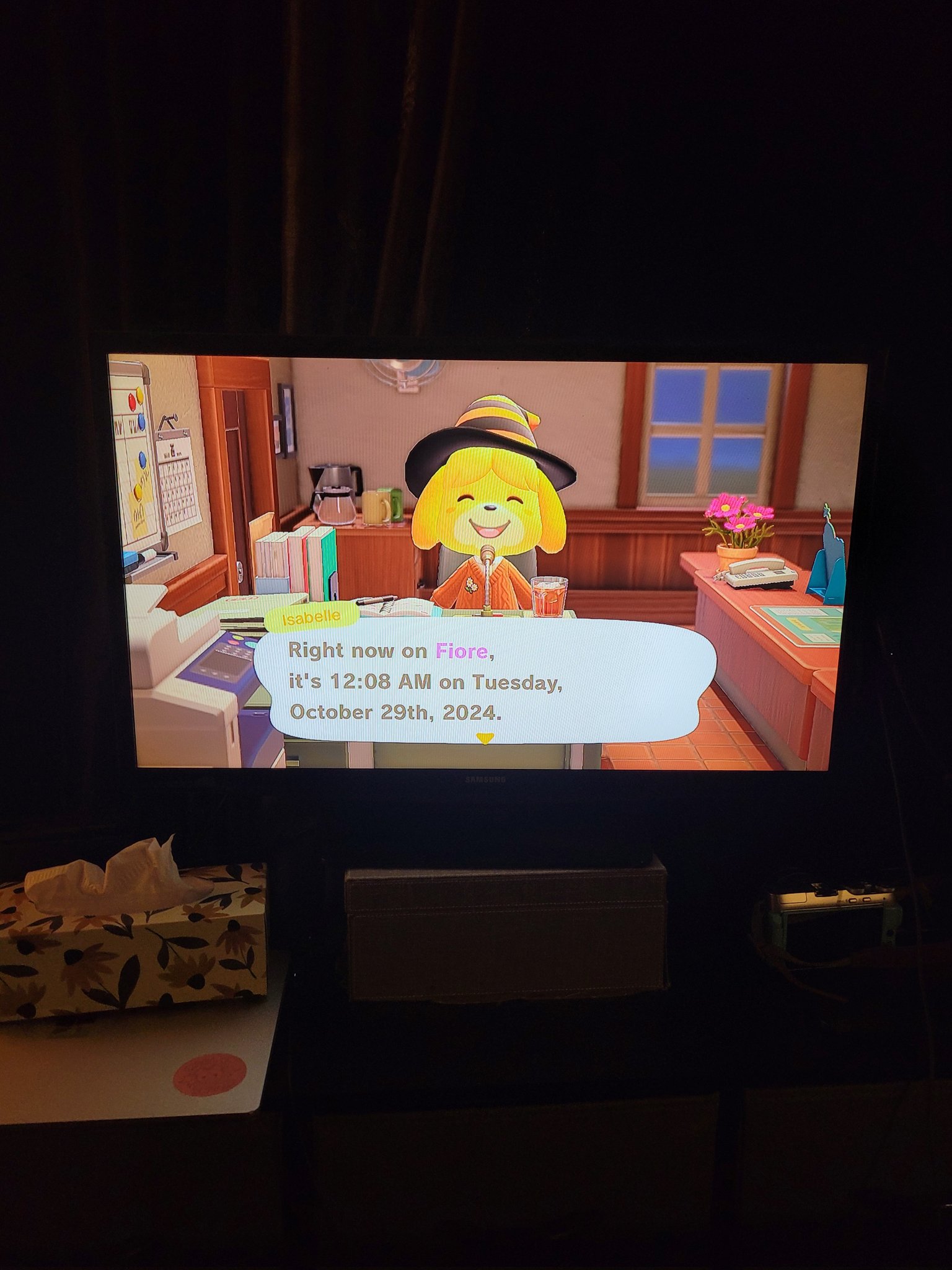 LOOK🥹 AT🥹 HER🥹💕💕 Isabelle is so cute in her witch hat😭💖 https://t.co/W1lTaNmFfD