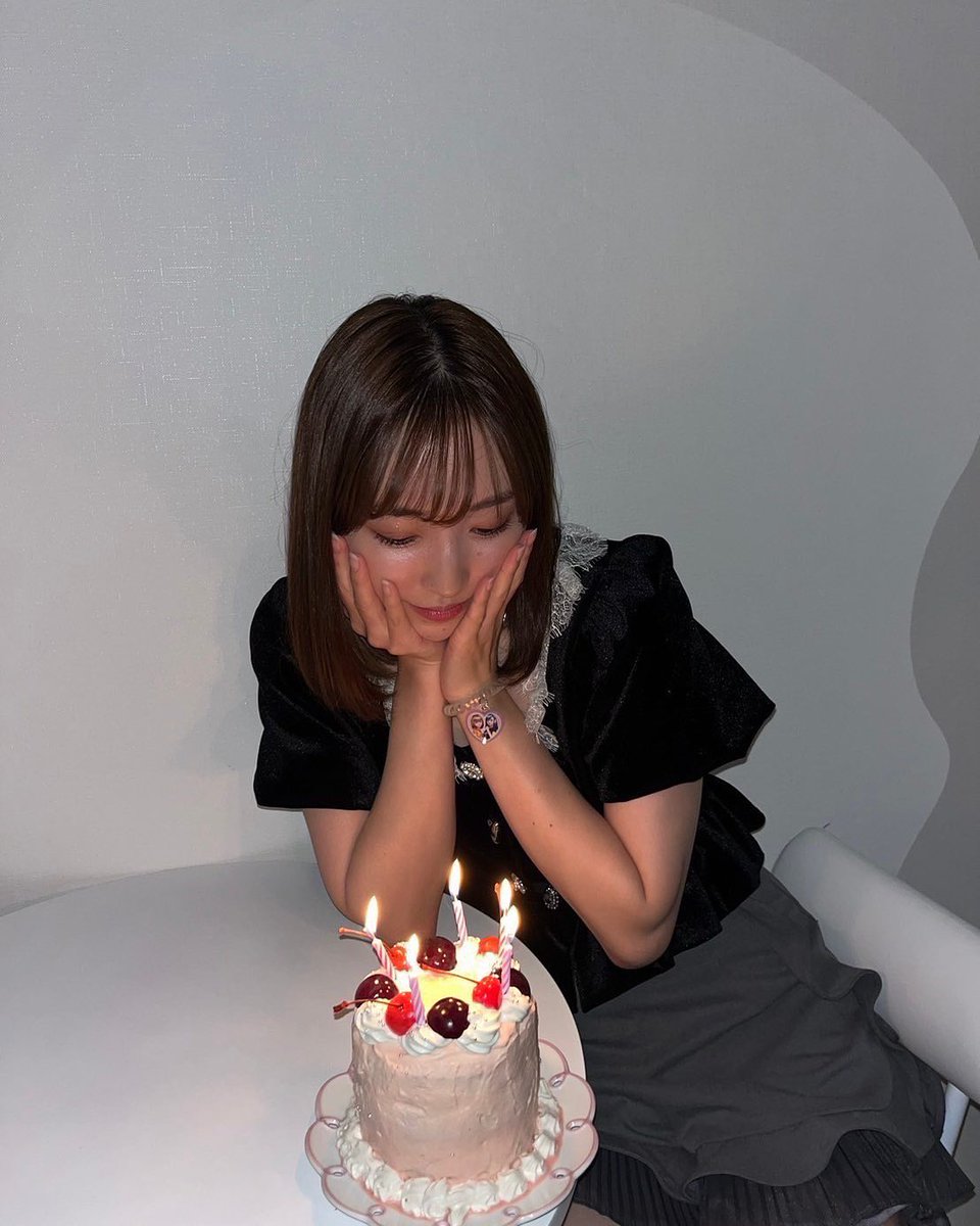 juicehellojuice's tweet photo. 譜久村聖ちゃん誕生日おめでとう🎂🎉
#譜久村聖 https://t.co/1s6io2dHhC