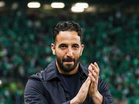 ForeverMUFC1's tweet photo. ETH is our past now and we all wish him the best for his future. Let's hope and pray and fully support Ruben to get back our beloved club back to it's glory.

GGMU. Red or dead! Onto the next chapter!

Wishing you the best, Boss!

#MUFC #RubenAmorim https://t.co/BngbGUtSbi