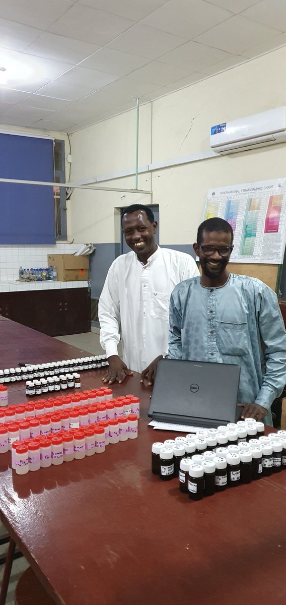 hydro_corsica's tweet image. Today #Ndjamena #Chad 🇹🇩 is flooded by the #Chari 🌊 This process has big impact on #groundwater recharge in the #Sahel 🏜️
#Isotope #hydrology investigations by @UDjamena  @IAEATC  &amp;amp; @UnivCorse can help understanding such relationships to protect💧resources

@CNRS_dr12  @Lab_SPE