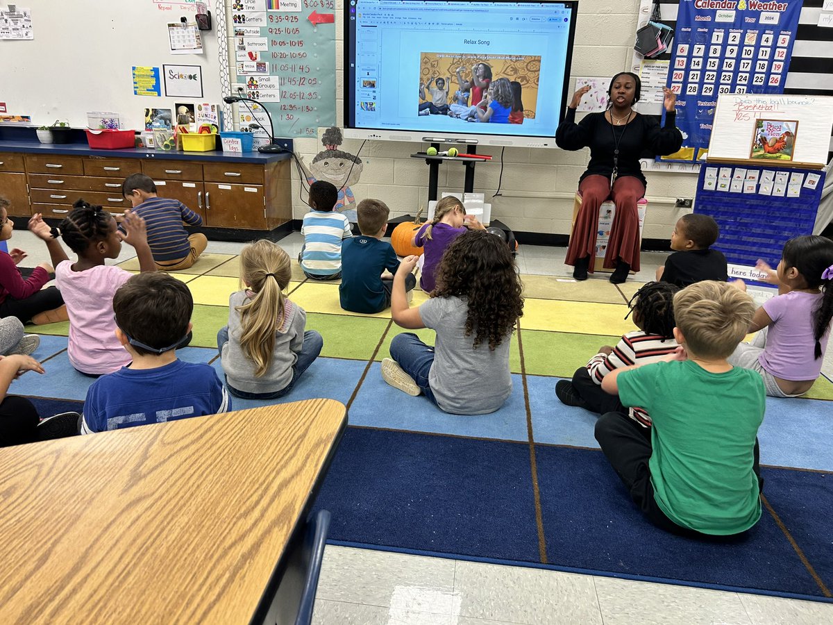 matjarash's tweet photo. Title I PreK students @MarshvilleESNC working on literacy skills! Using songs to develop listening skills, painting and small toys to work on fine motor strength, &amp; dramatic play to work on oral language development! @UCPSNC @UCPSCFTEAM @AGHoulihan @SusanRodgersS4 @blaise05 https://t.co/QnxLPUDcE1