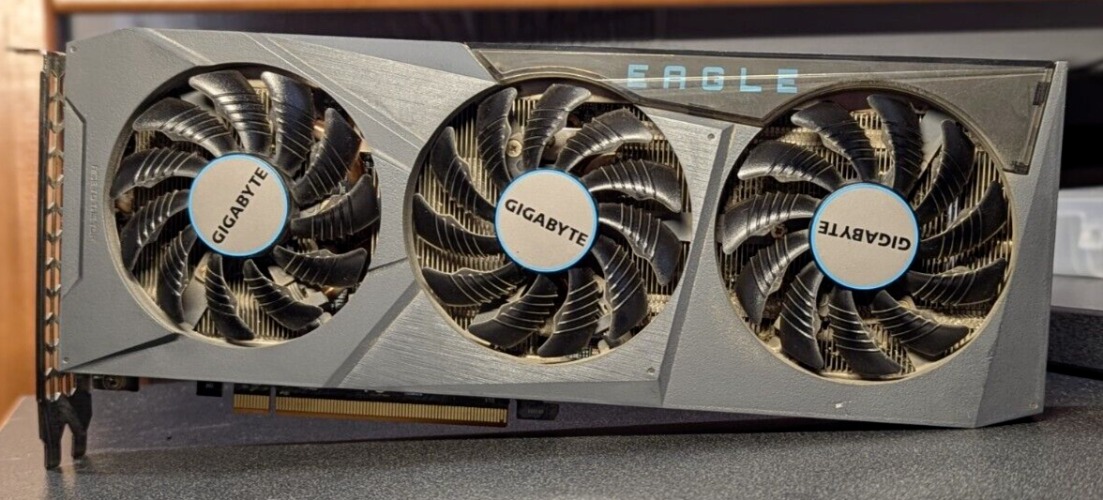 EmperorFox1's tweet photo. I just received a contribution towards GIGABYTE Radeon RX 6700 XT EAGLE 12GB GDDR6 Graphics Card from uncleatomic via Throne. Thank you! https://t.co/MNt1U3c22T #Wishlist #Throne https://t.co/eGwvttBQlJ