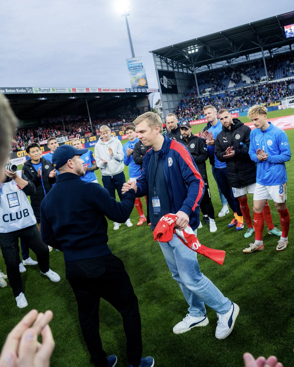 josefhuth's tweet photo. admin over and out. danke für drei ganz fantastische jahre, @Holstein_Kiel. macht‘s gut! 🫶🏼

#kielahoi https://t.co/50iJnlUV0W