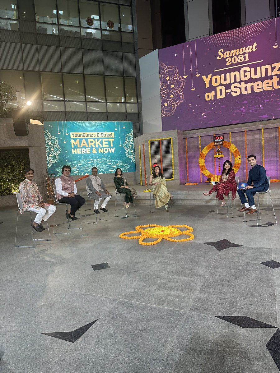 Mangalam Maloo (@blitzkreigm) on Twitter photo Great conversation with the masters of money today!
<a href="/vikaskhemani/">Vikas Khemani</a> <a href="/ravidharamshi77/">Ravi Dharamshi</a> <a href="/Amit_Jeswani1/">Amit Jeswani</a> Roshi Jain of HDFC MF and Rashi Talwar of Ashmore investments
<a href="/CNBCTV18Live/">CNBC-TV18</a> <a href="/NSEIndia/">NSE India</a> #Dhanteras Great conversation with the masters of money today!
<a href="/vikaskhemani/">Vikas Khemani</a> <a href="/ravidharamshi77/">Ravi Dharamshi</a> <a href="/Amit_Jeswani1/">Amit Jeswani</a> Roshi Jain of HDFC MF and Rashi Talwar of Ashmore investments
<a href="/CNBCTV18Live/">CNBC-TV18</a> <a href="/NSEIndia/">NSE India</a> #Dhanteras