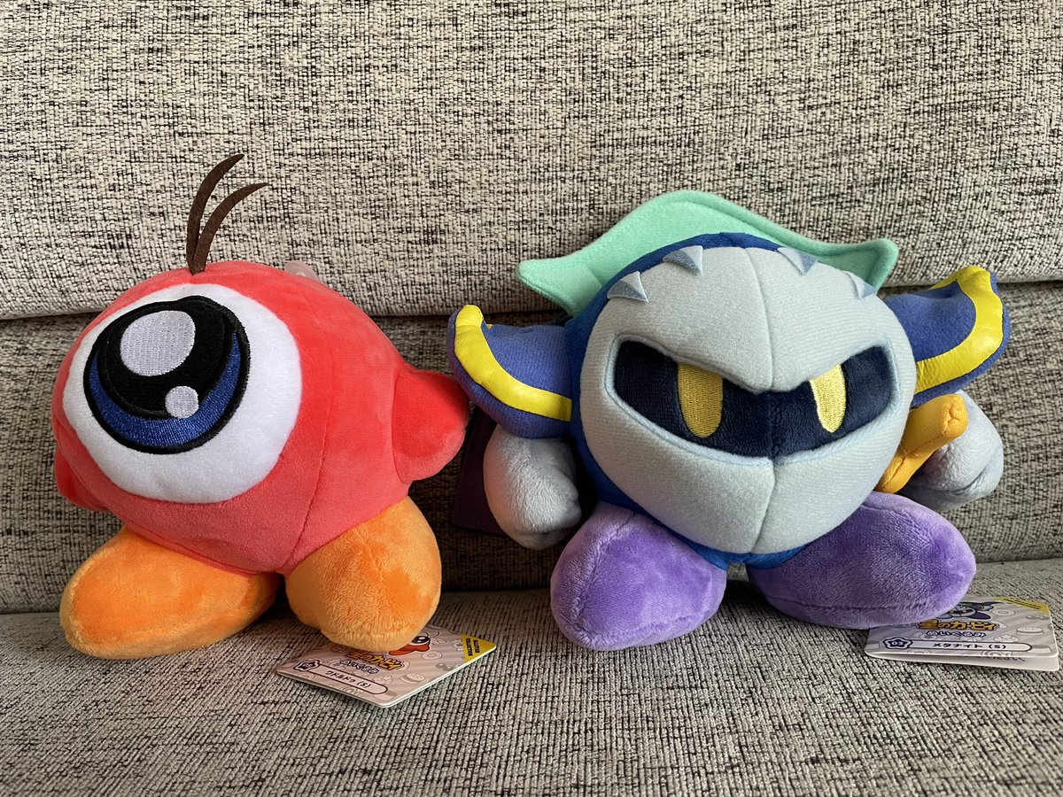 MemeSchemeYT's tweet image. I’m not a huge fan of Kirby but I enjoy it, so I picked up a couple of the All Star Collection plushes of both Meta Knight and Waddle Doo. These are both incredibly accurate, as Sanei plushes always are!

#nintendo #kirby #kirbyplush