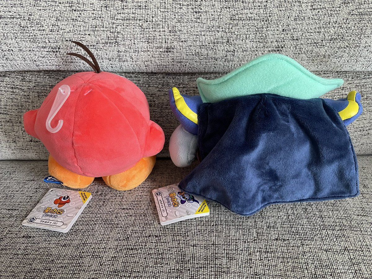 MemeSchemeYT's tweet image. I’m not a huge fan of Kirby but I enjoy it, so I picked up a couple of the All Star Collection plushes of both Meta Knight and Waddle Doo. These are both incredibly accurate, as Sanei plushes always are!

#nintendo #kirby #kirbyplush