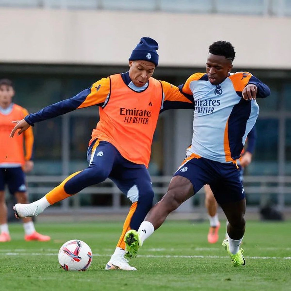🚨 Kylian Mbappé x Viní Jr. today. ⚔️🔥