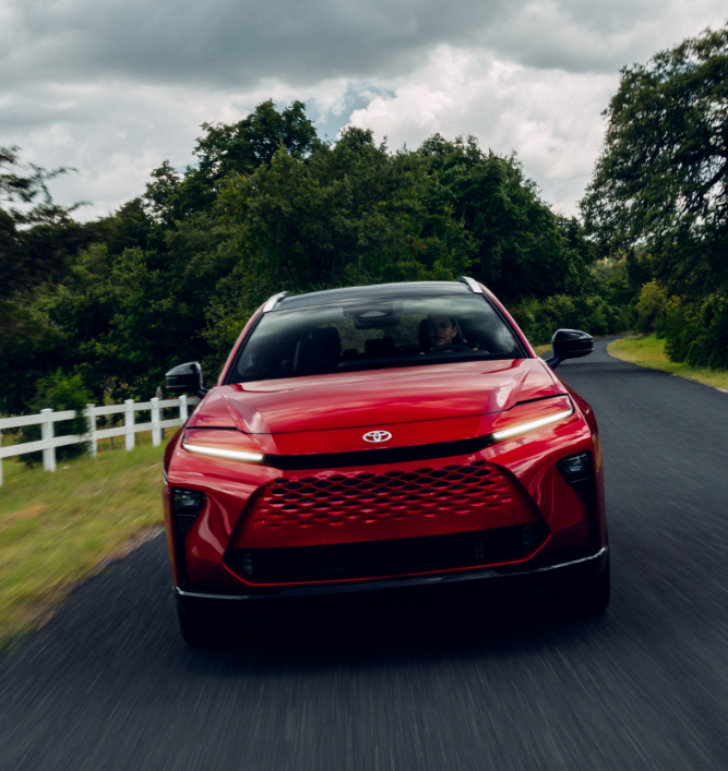 You might know about the Toyota Crown, but have you heard of the Crown Signia?

It's the newest Crown variant on the market, and as an SUV, it offers all the space and room you need to live -- and live well.