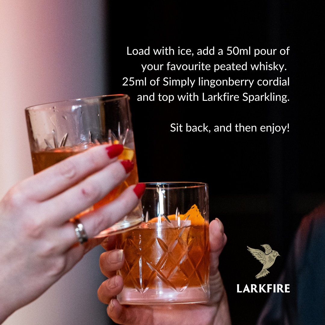 Can you still enjoy a highball whilst wearing a jumper? YEP! Try our Autumn Twist Recipe 🥃 #WhiskyRecipes #Recipes #Whisky