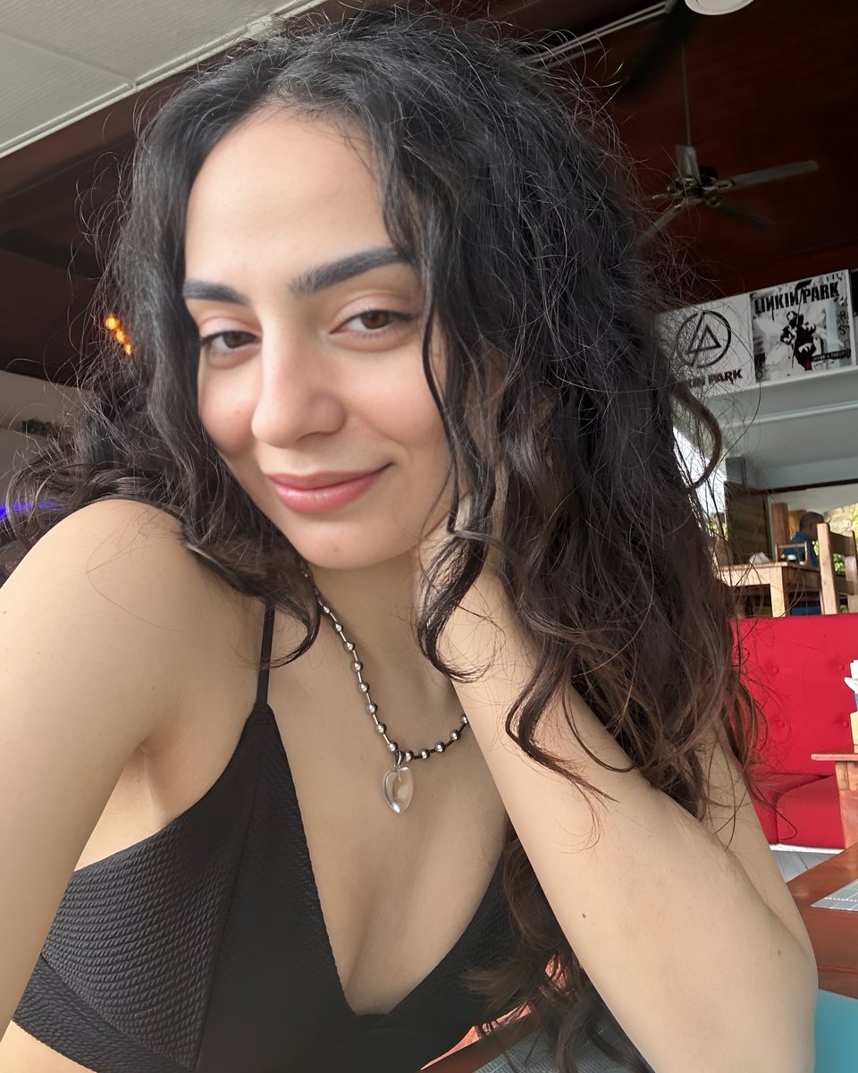 Pakistani celebrities welcome 2026 with hope, gratitude, big dreams, image size:960x1200