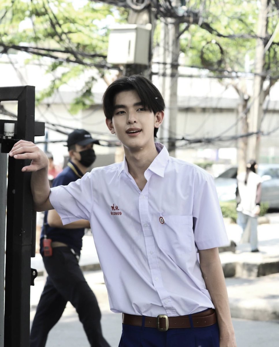 n9Ei0's tweet image. หนูชอบประธานนักเรียนค่ะ y - y