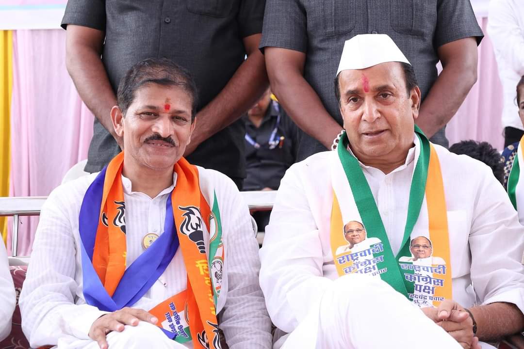 CharanWaghmare1's tweet photo. तुमसर-मोहाडी विधानसभा मतदारसंघातून उमेदवारी अर्ज दाखल करण्यापूर्वी आयोजित भव्य रॅलीत राष्ट्रवादी काँग्रेस पार्टी (शरदचंद्र पवार) आणि महाविकास आघाडीचे कार्यकर्ते, तसेच स्थानिक नागरिक मोठ्या संख्येने सहभागी झाले होते. 
@AnilDeshmukhNCP https://t.co/PDVxBW4sBw