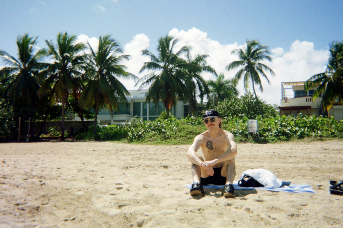 TheFlowMonroe's tweet photo. Big fan of #PuertoRico. 🇵🇷 https://t.co/RHQbpbemPu