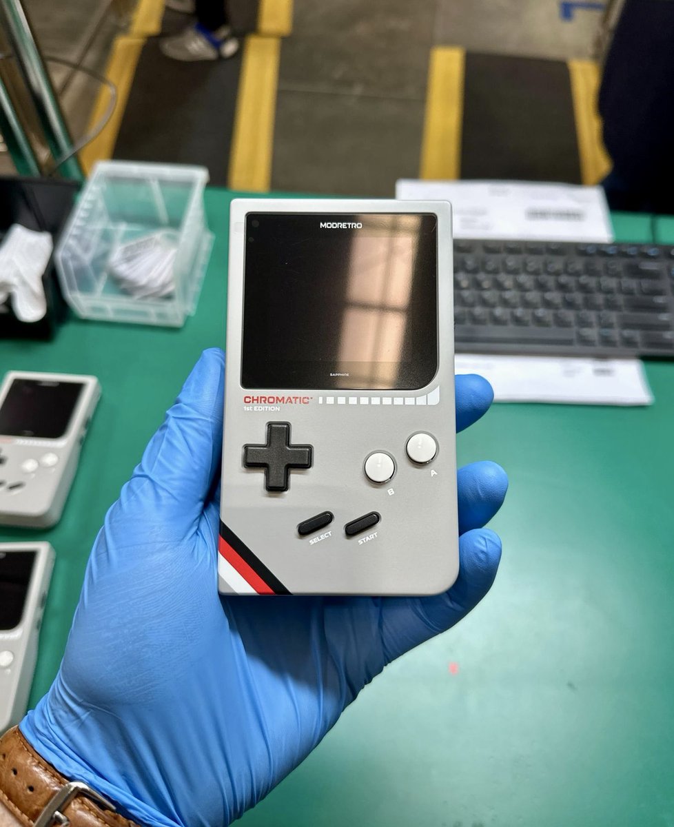 modretro's tweet image. Fresh off the assembly line. 

You ready, @GameStop?