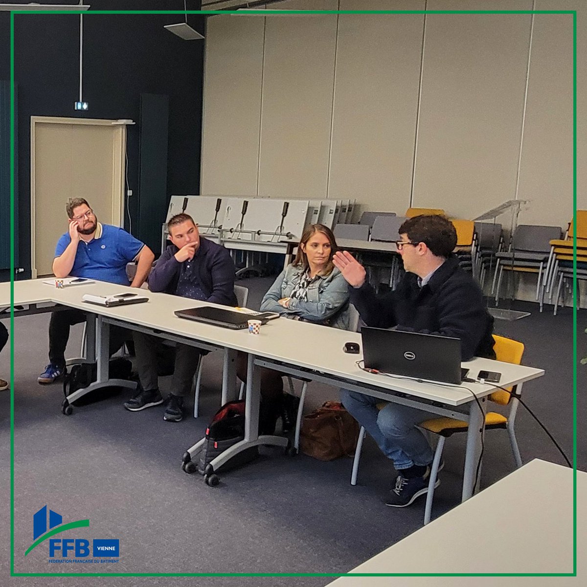 Le 18 octobre, nous nous sommes réunis pour échanger sur les enjeux liés au #désamiantage. 
Avec l’intervention d'Aymeric Bonnin de Diag Habitat.
Merci aux entreprises présentes : NAE, A2S, C3D, et
Gavanier. Merci également à la FFB79 ! 
#FFB #prevention #reunion