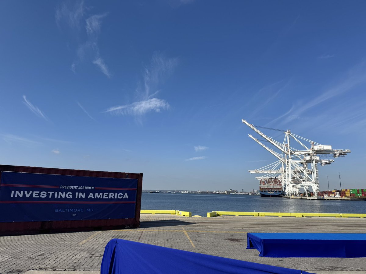 ⚡️⛴️🚛⚡️

Nearly $3 BILLION for clean ports funding announced today by <a href="/POTUS/">President Donald J. Trump</a> in #Baltimore for cleaner air and environmental justice 💙

<a href="/SierraClub/">Sierra Club</a> statement from <a href="/Yassi_lovely/">Yassi kavezade</a>: sierraclub.org/press-releases…
