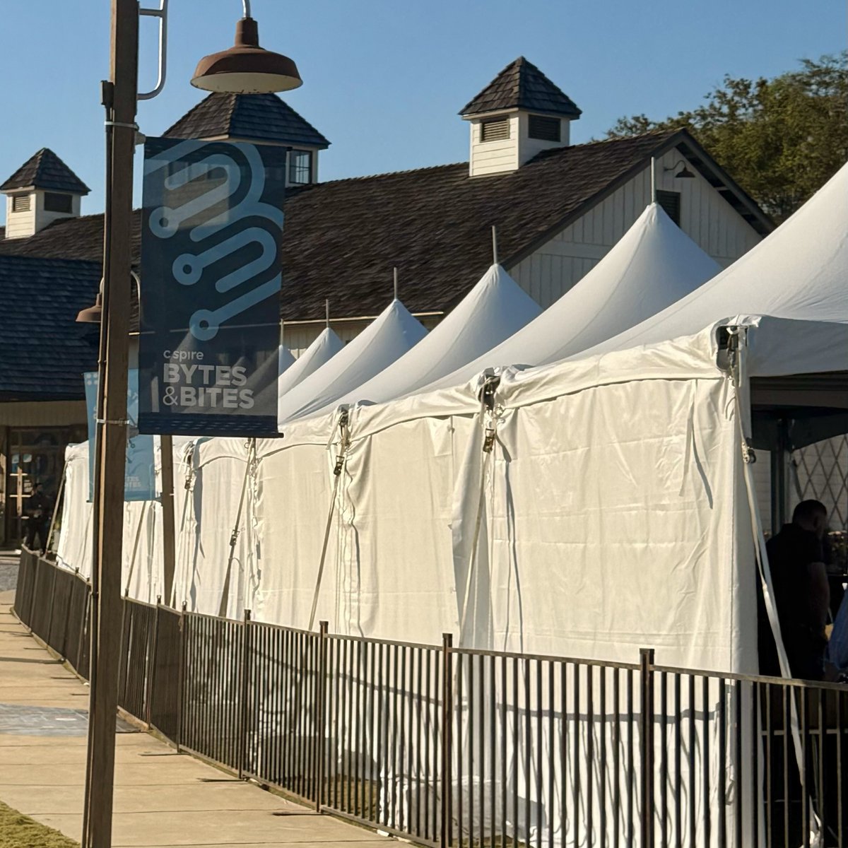 Ozmo's tweet photo. Our Account Executive, Sharleene Lins, had the pleasure of attending @CSpire’s Bytes & Bites event in Madison, MS, connecting with industry leaders and exploring the latest in business technology.
#BytesAndBites #TechEvent #IT #Networking #CSpire #RemoteVideo #Insights #Business https://t.co/2SaOgoD32e