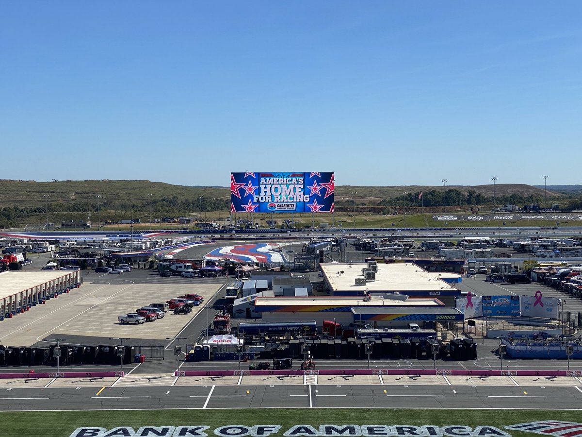 digiLED_'s tweet photo. We're blown away by the stunning new @govisionxp LED screen at @CLTMotorSpdwy.

Made up of 15,660 sqft of digiLED VISION ULTRA, this impressive screen boasts high-brightness levels and refresh rates, ensuring crystal clear viewing even on the brightest of days ☀️

#digiLED https://t.co/zBGNZO6YFt
