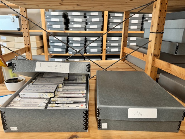 SWWEC1's tweet photo. 4,766 interviews have now been digitised. 
These range from servicemen/women to civilians of many nationalities on their WW2 experience, interviewed over the last 25 yrs.

🙏 Archive Manager Anne Wickes and audio technicians Peter Taylor &amp; Nic Shipp 
#ww2 #interviews #Veterans https://t.co/Q0iYcpPEd0