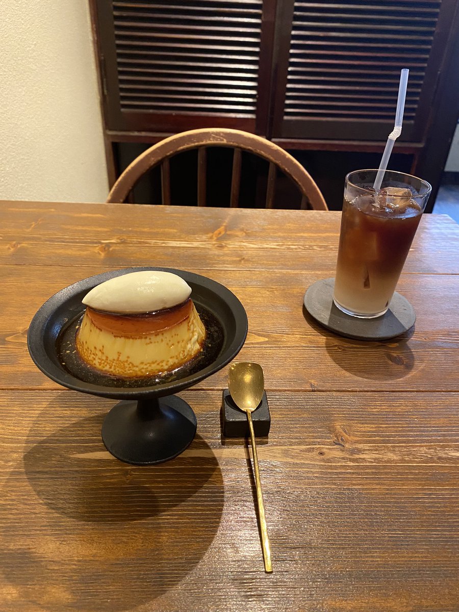 soichiro_0857's tweet photo. 📍Nova 珈琲と焼菓子

　ここの焼菓子のプリンはまろやかでかな
　り美味しかった🍮

#日常垢
#日常垢さんと繋がりたい
#お洒落さんと繋がりたい
#カフェ巡り
#カフェ巡り好きな人と繋がりたい https://t.co/3nP6ilM87u