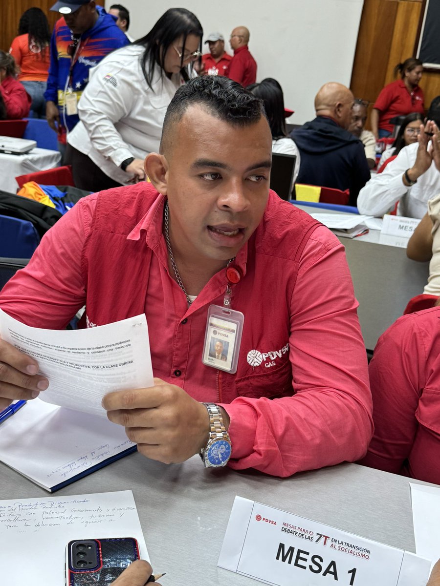 Sintrapepf_Org's tweet image. 📌 #Entérate | Clase trabajadora petrolera, gasifera y petroquímica en debate permanente de las #7T en la Planta de Distribución Yagua - PDVSA. 

@NicolasMaduro 
@delcyrodriguezv 
@elguerrero9523