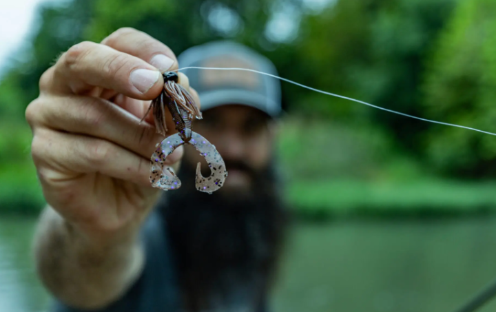 BassAnglerMag's tweet image. 🐟 Introducing the bite-size 2.5" Yamamoto Hula Grub! Perfect for pressured bass or small waters, this downsized icon brings big results when nothing else will. Give it a try! 🎣 yamamotohulagrub.com #FishingLures #HulaGrub #CatchMoreFish