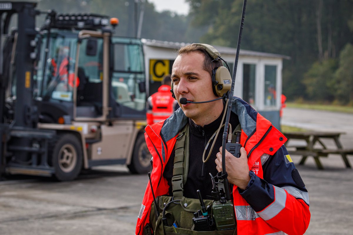 BeAirForce's tweet photo. The Belgian Air Force recently enhanced its disaster response capabilities with B-FAST during a joint exercise at the former NATO airfield in Ursel. This first-ever collaboration between #DATM and #BFAST marks a significant step in humanitarian support! https://t.co/CjqtYwso87