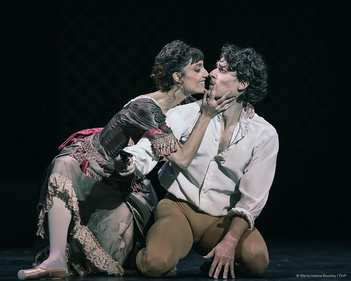 BalletOParis's tweet photo. ✨ Première ce soir du ballet “Mayerling” de Kenneth MacMillan. Toï, toï, toï !

🩰 La chorégraphie d’une grande virtuosité traduit magistralement les émotions et les tourments de personnages malmenés par ce drame.

📅 Jusqu’au 13 nov.
📍 Palais Garnier
🔎 https://t.co/6y179N99eT https://t.co/b4NjWafhOW