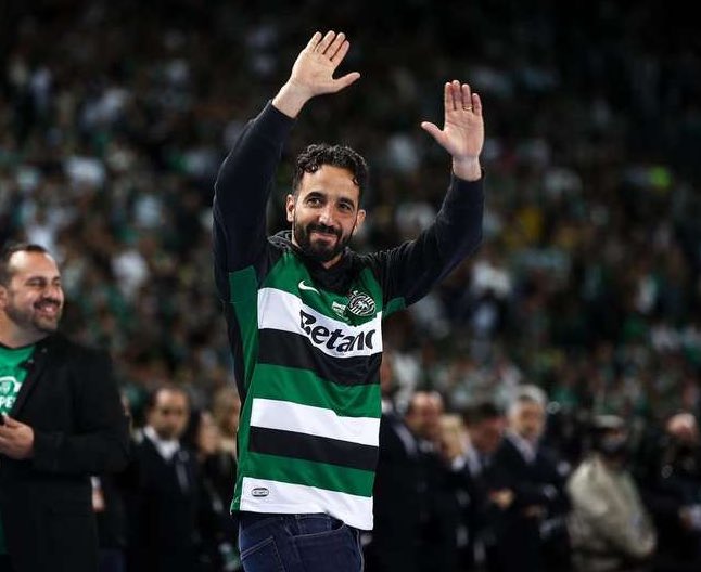 No outro dia
Eu fui a Braga
Vi um treinador
Que me agradava

Não tinha curso
Não me importei
Dei 10 milhões 
Por MBWay

Rúben Amorim, Rúben Amorim… 💚