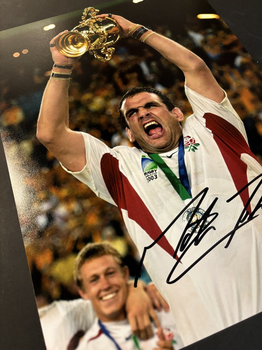 CrazyFraming's tweet photo. The Autumn #RugbyInternationals are upon us & we have an amazing range of Signed #RugbyMemorabila. We cover all the nations with great items signed by legends such as #JonnyWilkinson, #GarethEdwards, #MartinJohnson, #JasonLeonard. #ChristmasGifts. @NicholsonsSC https://t.co/UeOqHhGwHl