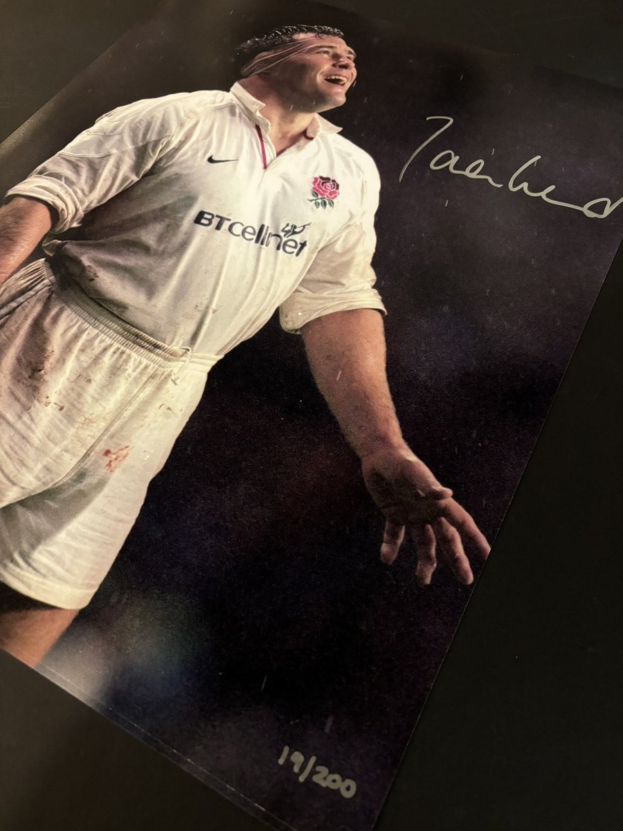 CrazyFraming's tweet photo. The Autumn #RugbyInternationals are upon us & we have an amazing range of Signed #RugbyMemorabila. We cover all the nations with great items signed by legends such as #JonnyWilkinson, #GarethEdwards, #MartinJohnson, #JasonLeonard. #ChristmasGifts. @NicholsonsSC https://t.co/UeOqHhGwHl